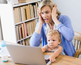 Закон о запрете испытательного срока для молодых мам вступит в силу в 2026 году