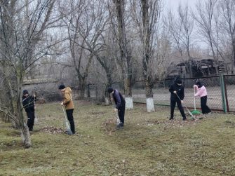 В Талловеровской школе прошел весенний субботник