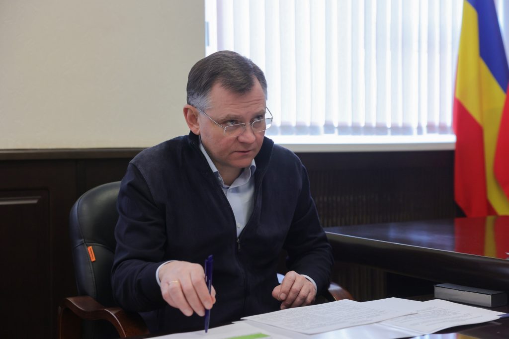 Ю.Б. Слюсарь