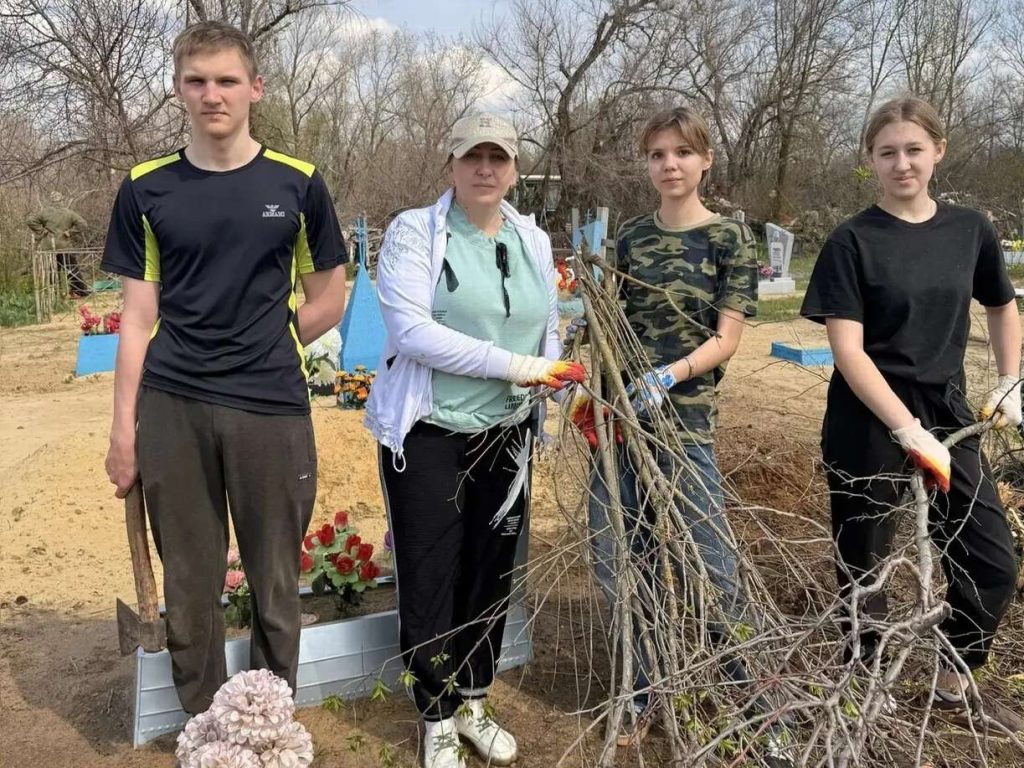 Школьники-волонтёры планируют проводить субботники на регулярной основе