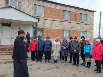 Визит священника стал праздником для подопечных