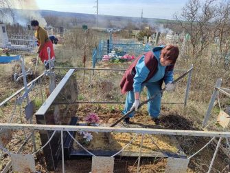 В Верхнесвечниково общими усилиями привели в порядок кладбище