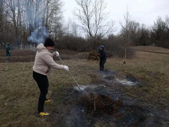 В Киевском сельском поселении приводят в порядок кладбища