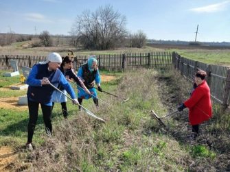 В Фомино-Свечниковском поселении привели в порядок места вечного упокоения