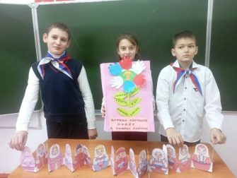 На пришкольной площадке Киевской школы прошёл день патриотизма и творчества